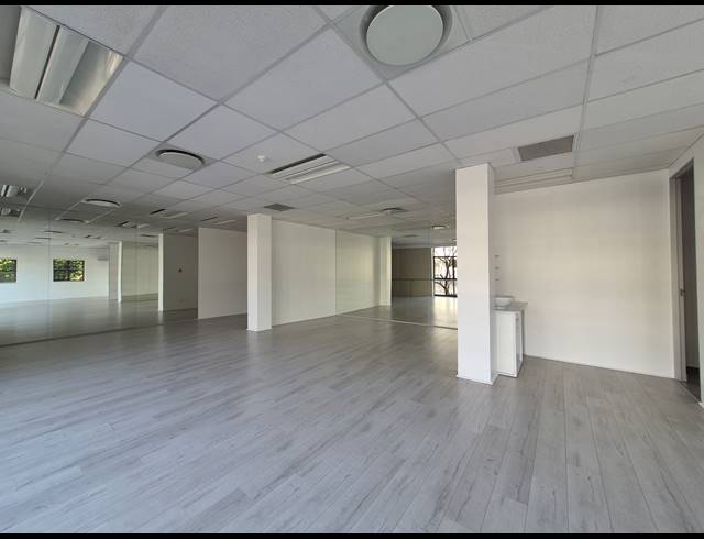 135M² OFFICE TO LET IN ILLOVO